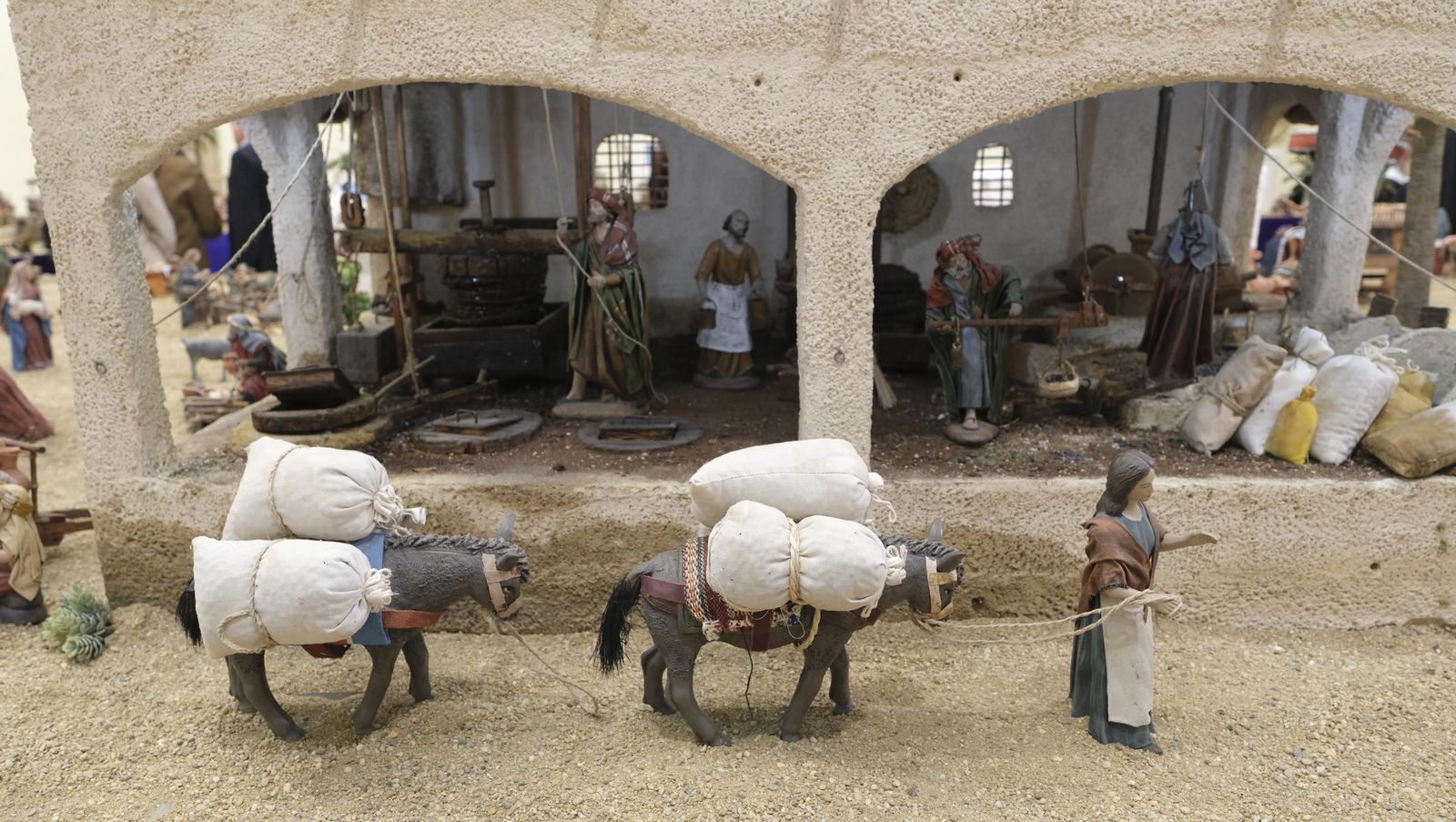 Llega la navidad con el Belén de Diputación de Almería, en imágenes