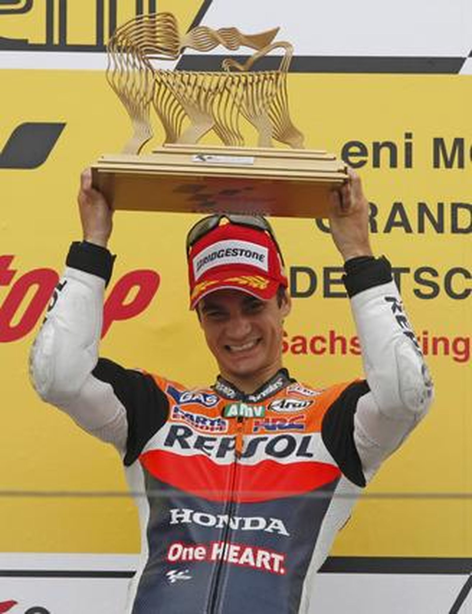 Dani Pedrosa vence en Alemania por delante de Lorenzo y Stoner. / Reuters