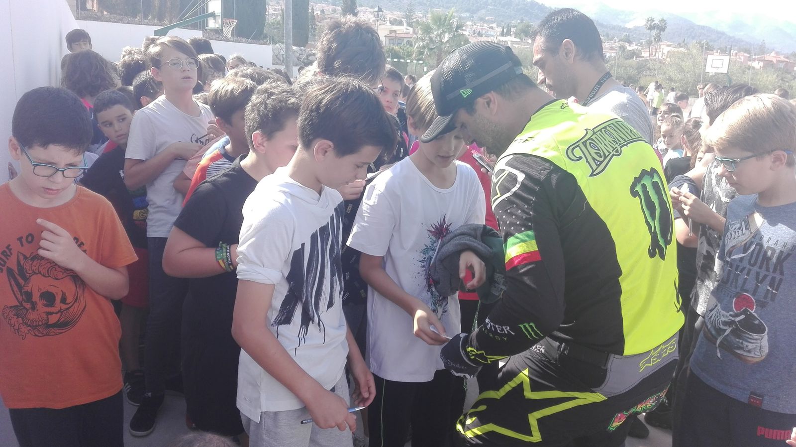 Edgar Torronteras, en su visita al CEIP Algazara.