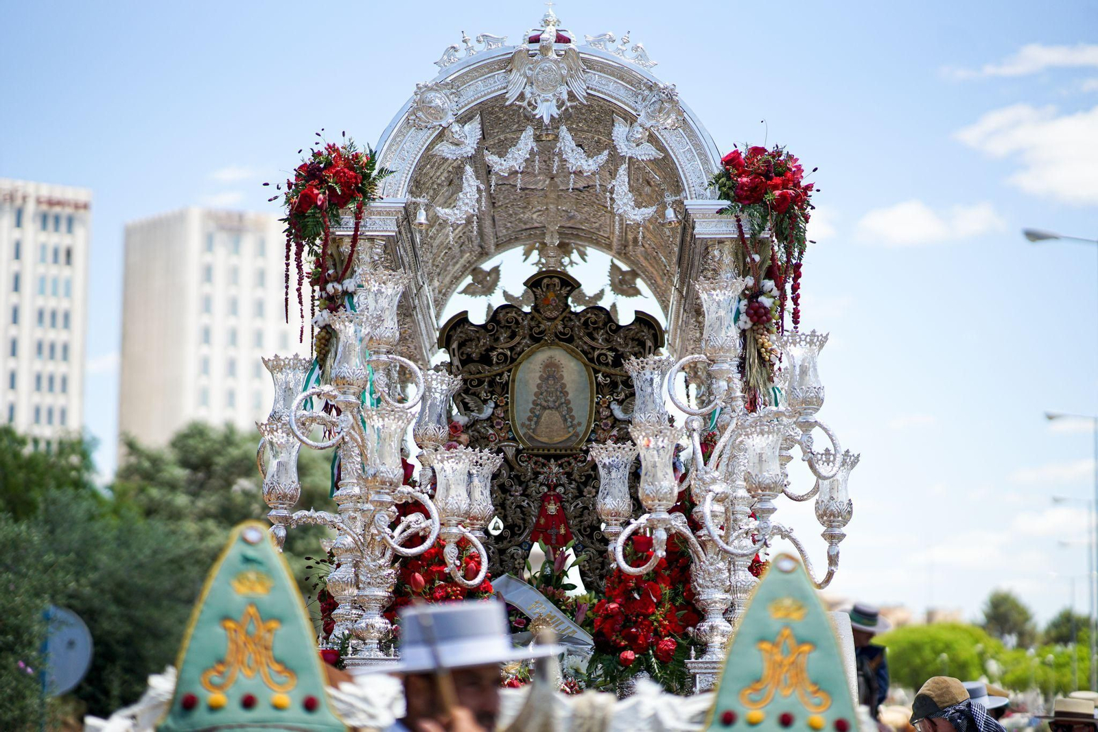 Las imágenes de la salida de la Hermandad del Rocío del Cerro