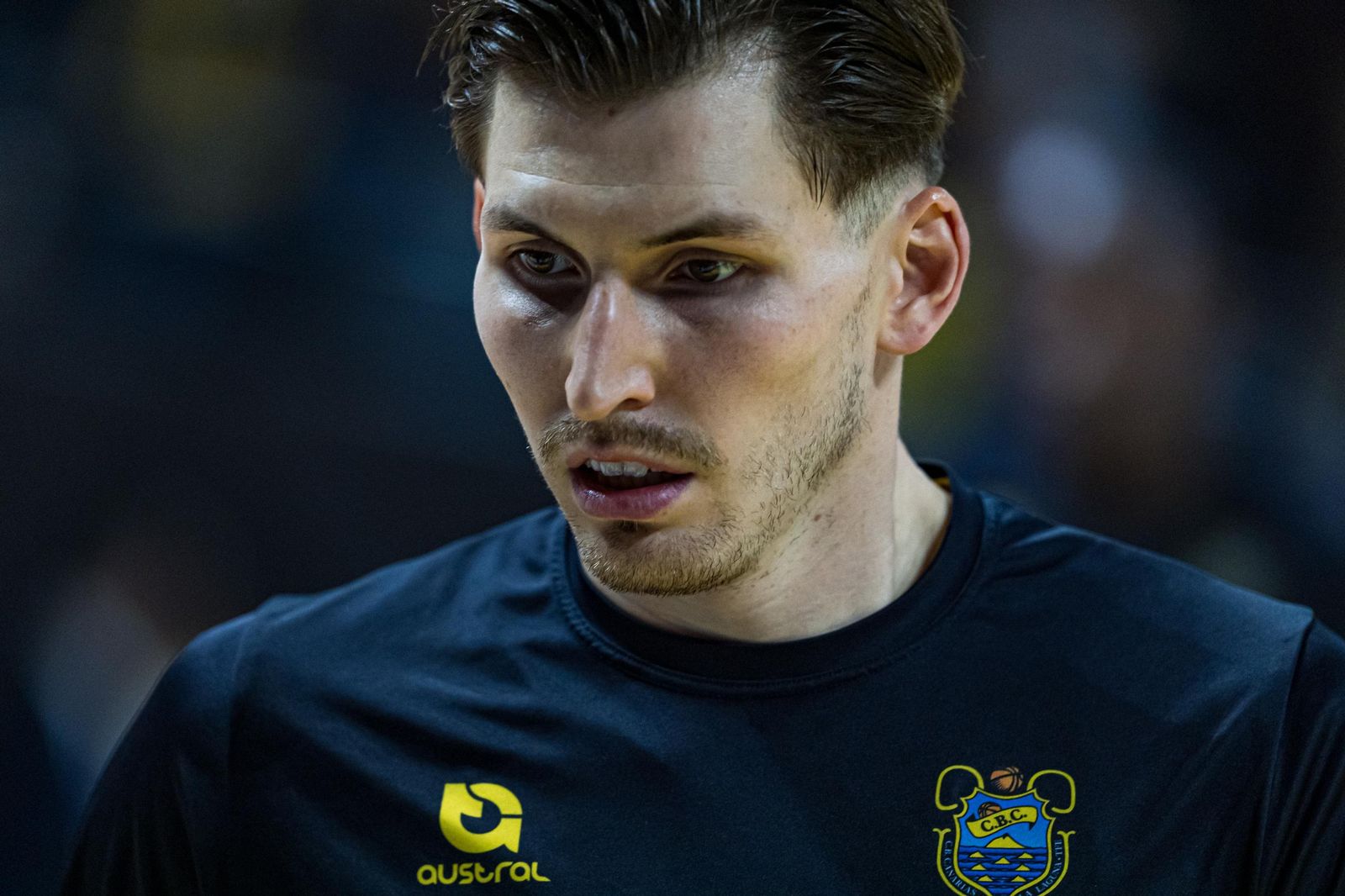 El AEK remonta y le quita al Tenerife el tercer puesto (77-73)