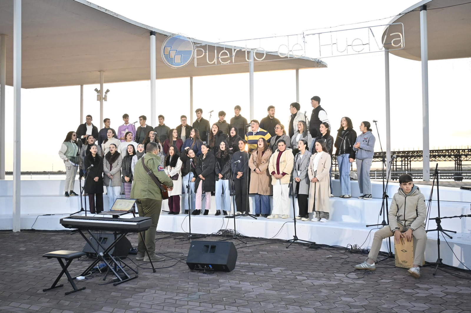 Inauguración de la iluminación navideña en el Paseo de la Ría del Puerto de Huelva 2025