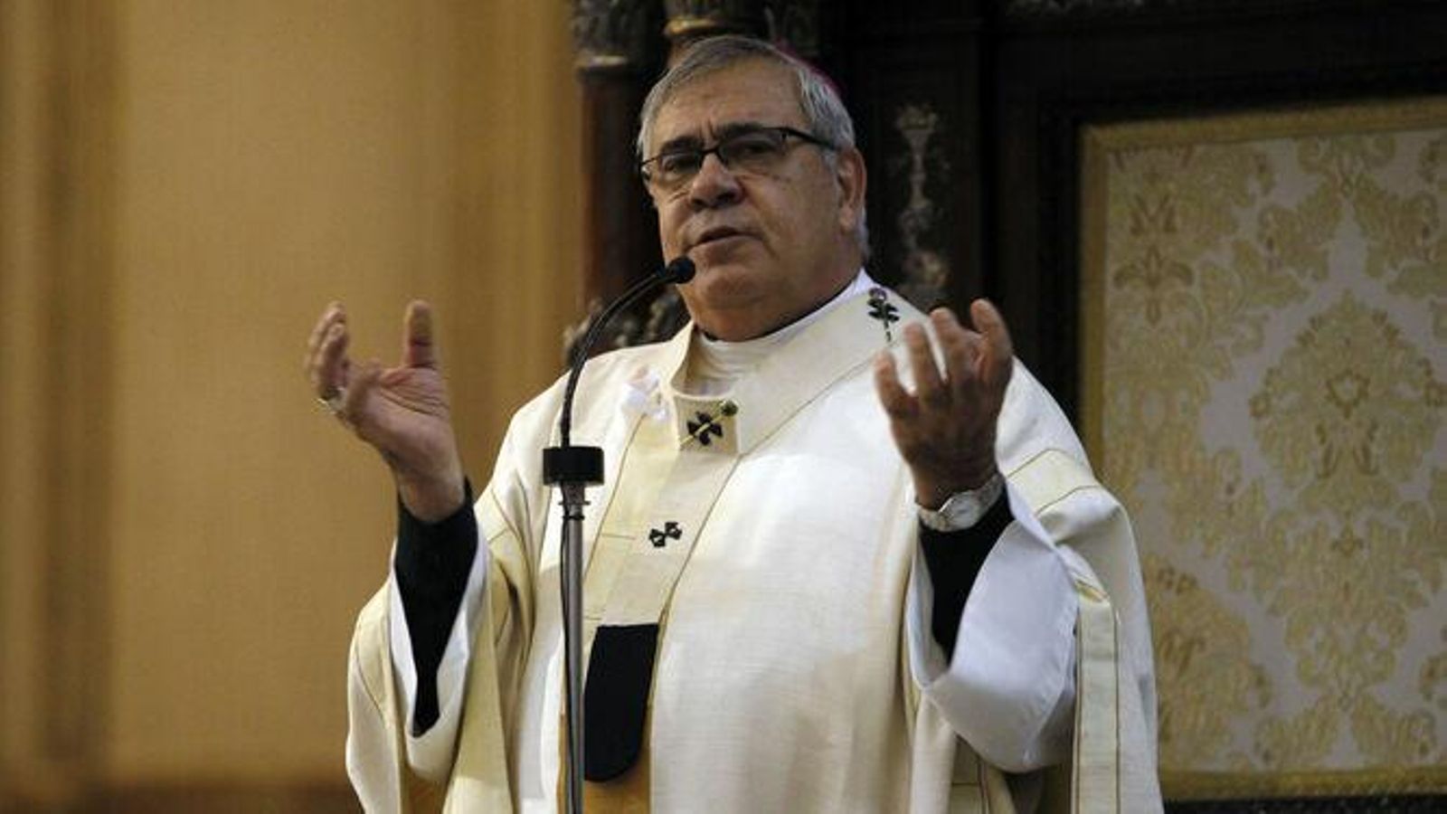 Javier Martínez, arzobispo  de Granada.