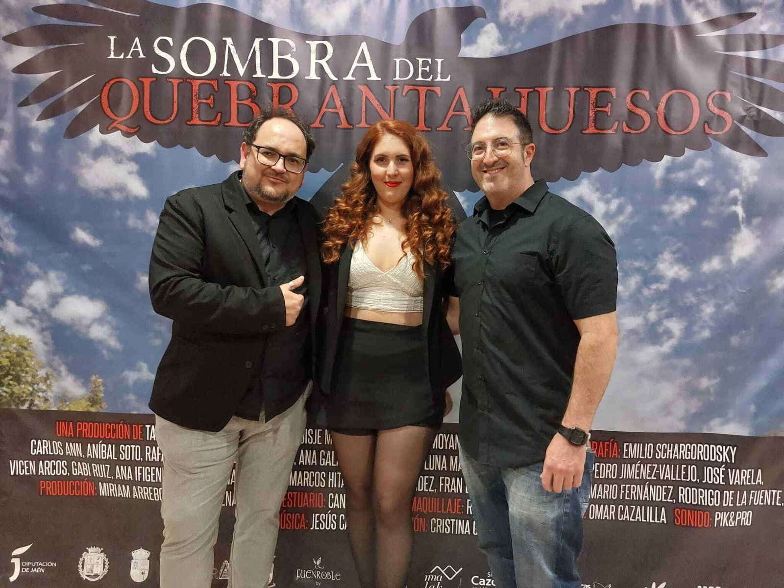 La alfombra roja del preestreno nacional, en Hornos, de la película "La sombra del quebrantahuesos"