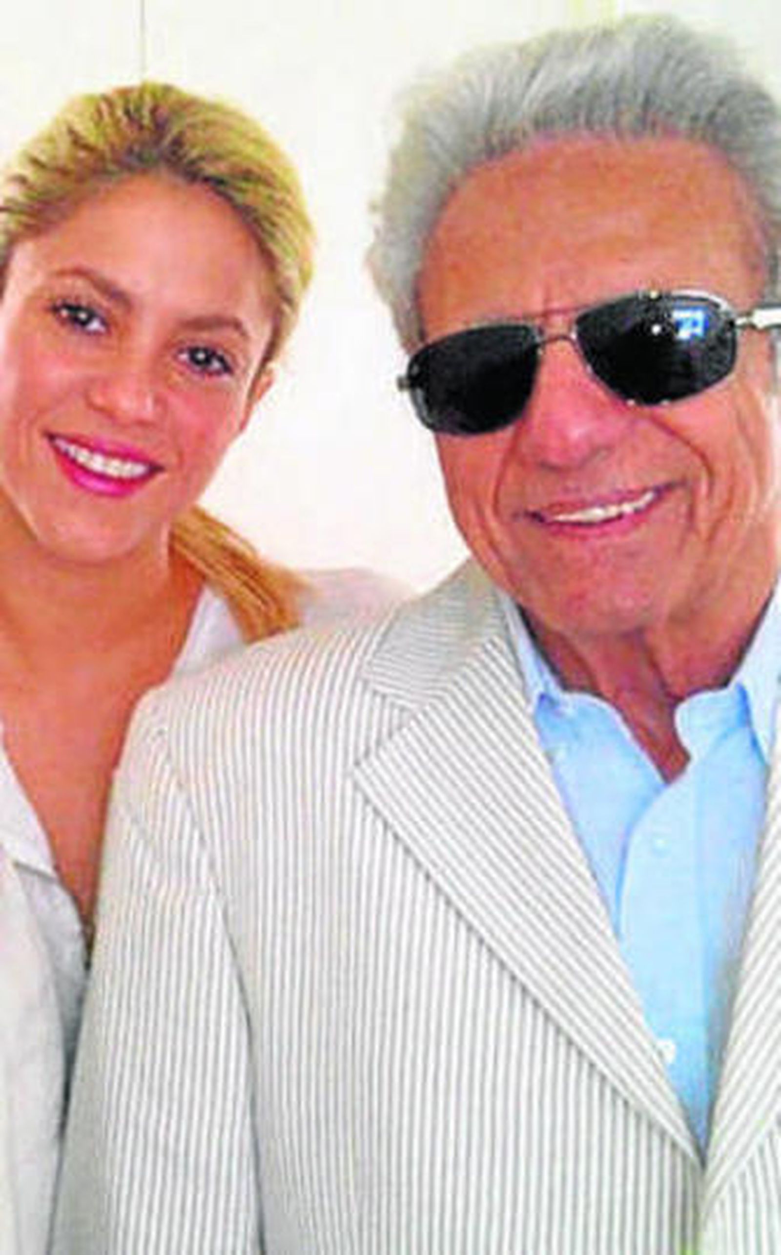 El padre de Shakira dice que Piqué es un "padrazo"