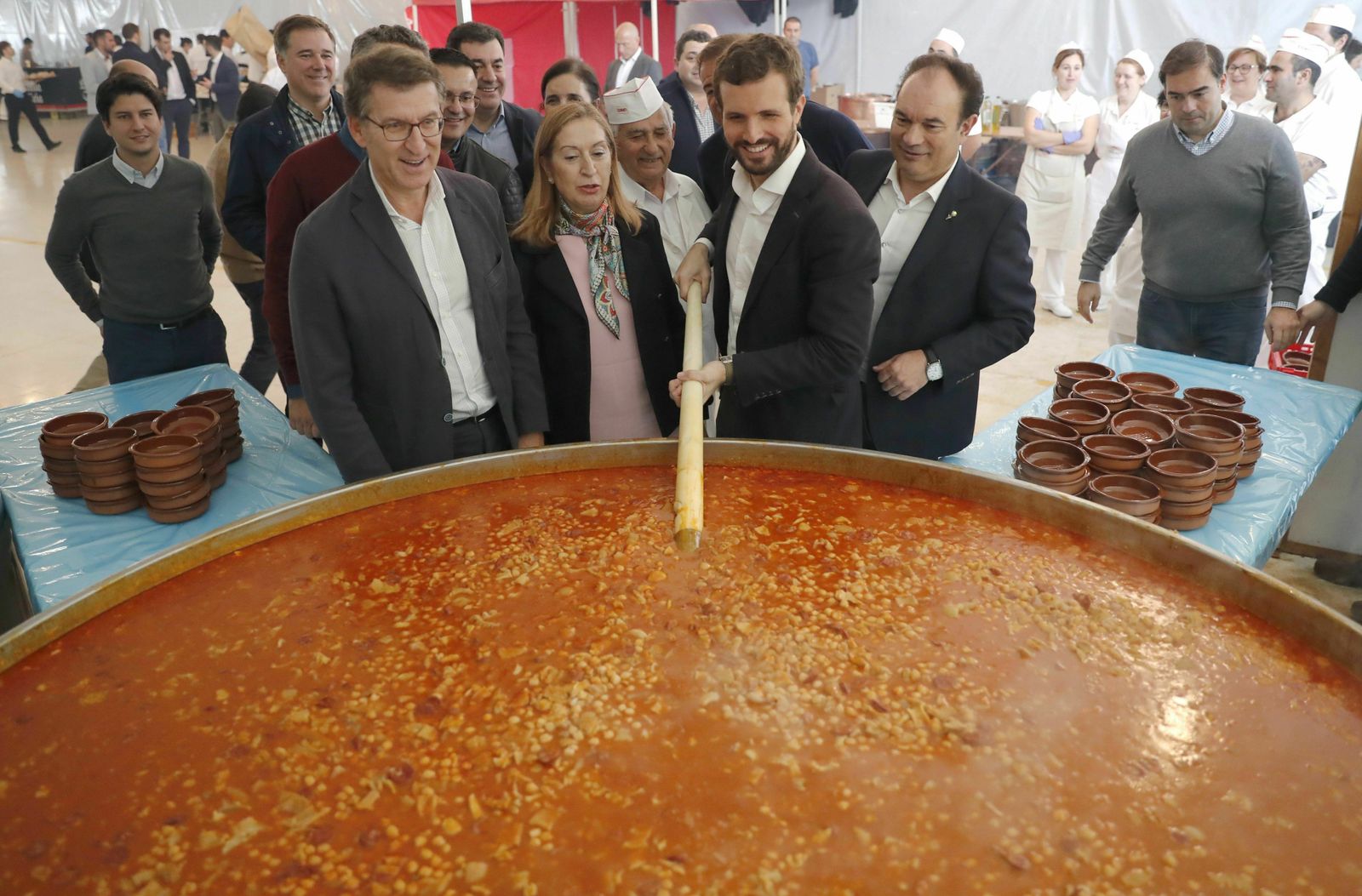 Casado, con Ana Pastor y Núñez Feijóo, en Lalín, Pontevedra.
