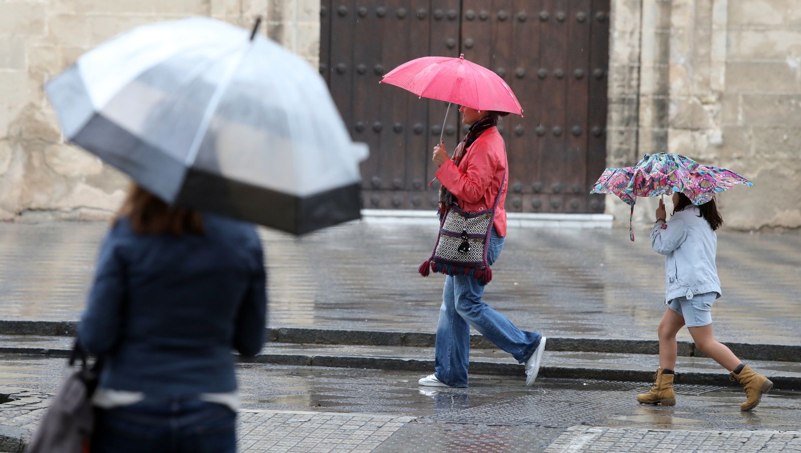 Mañana lluviosa y sin incidentes