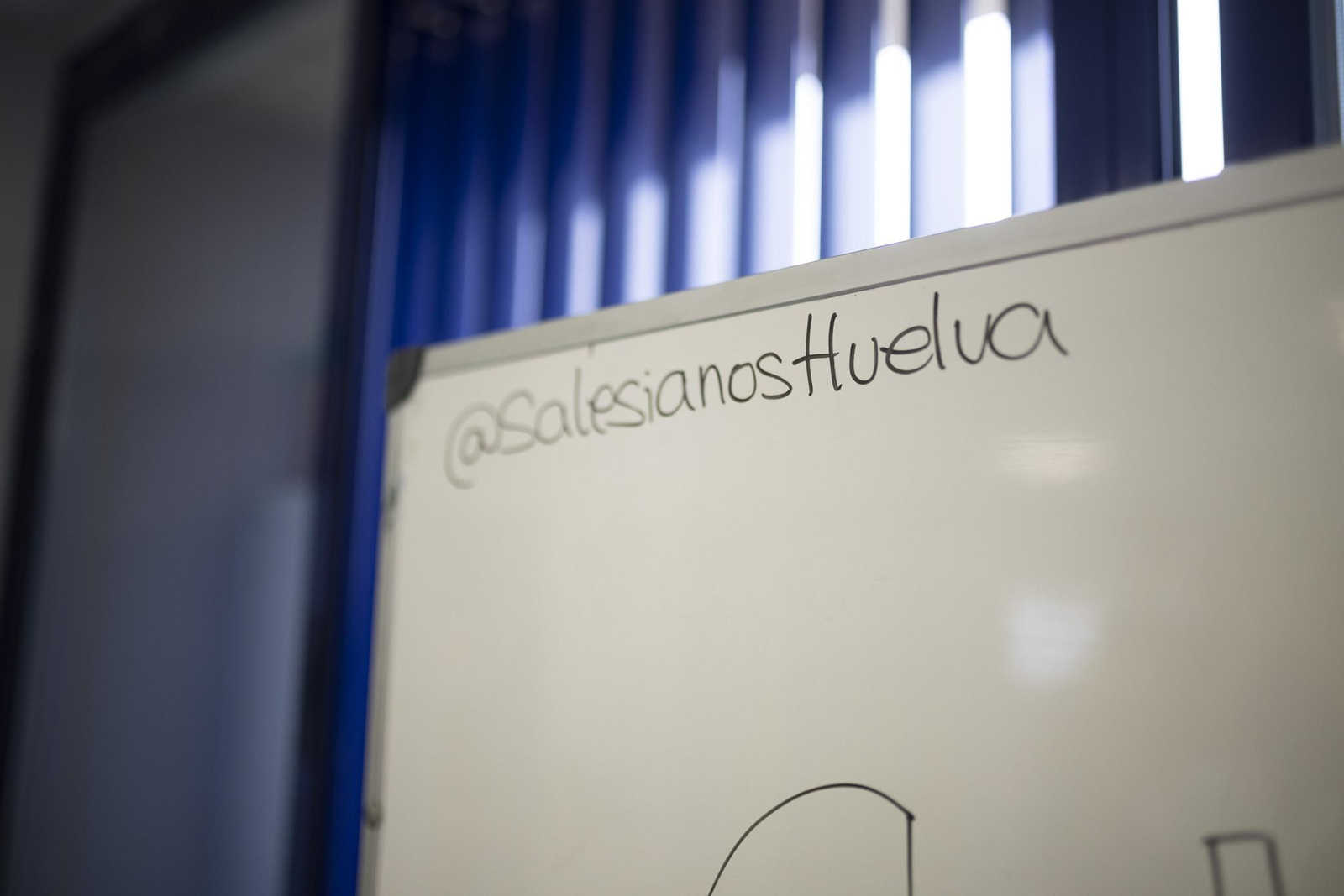 Imágenes del desayuno en el colegio Salesianos en el marco del proyecto de la Fundación Prenauta por el chef  Xanty Elías