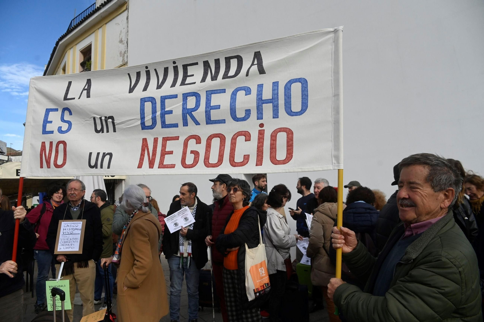 El  'free tour' reivindicativo de los vecinos del Casco Histórico de Córdoba contra el turismo masivo, en imágenes
