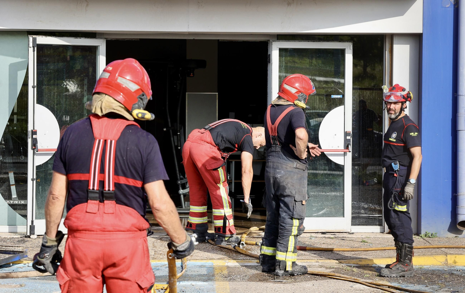 Incendio en el gimnasio Lowfit de Castilleja de la Cuesta