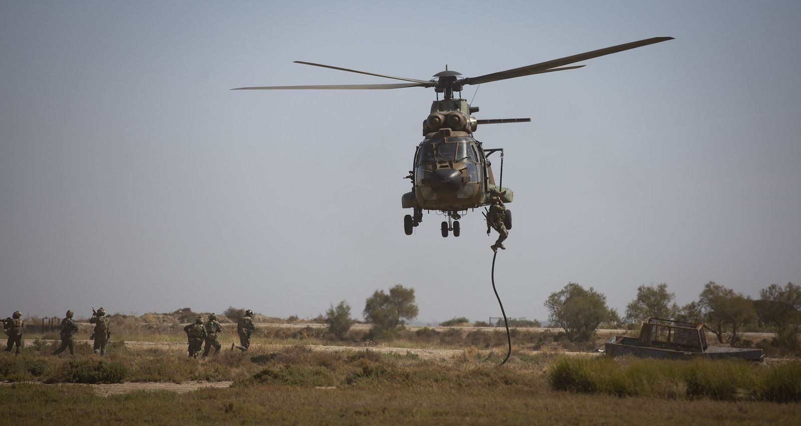 Entrenamiento del Ejército en el río Guadalquivir