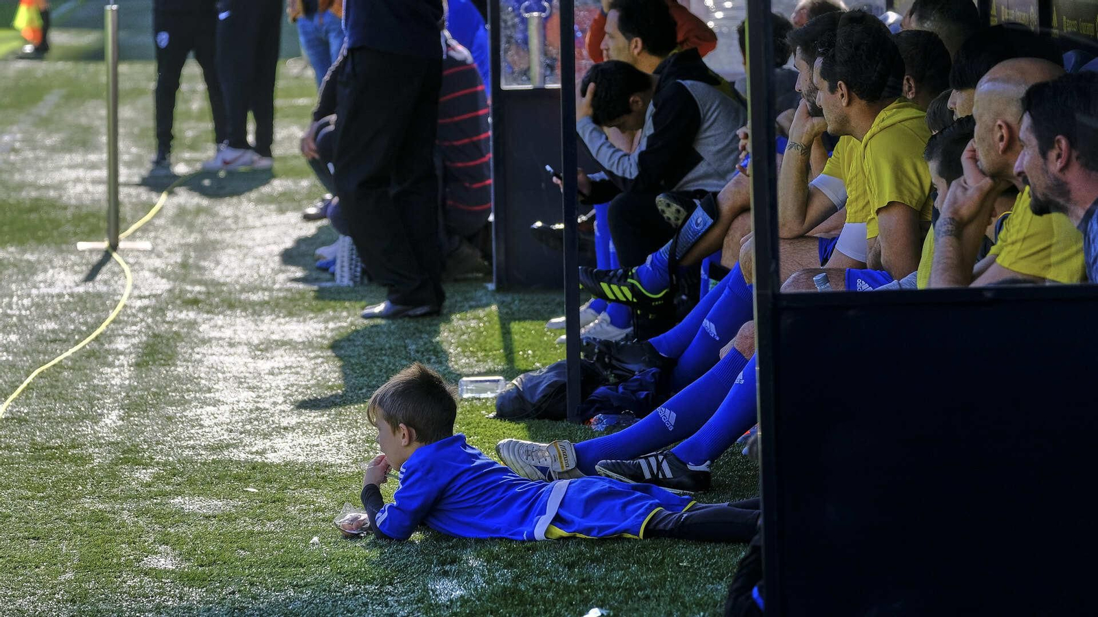 Partido de fútbol a beneficio de la Asociación de Reyes Magos en Carranza