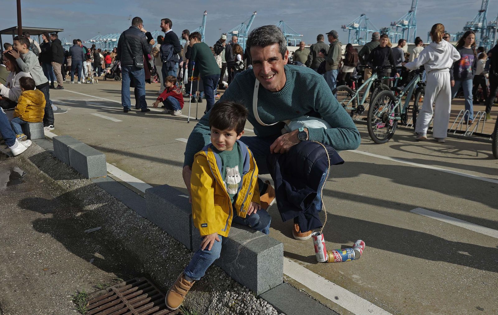 Búscate en el multitudinario arrastre de latas 2026 en Algeciras