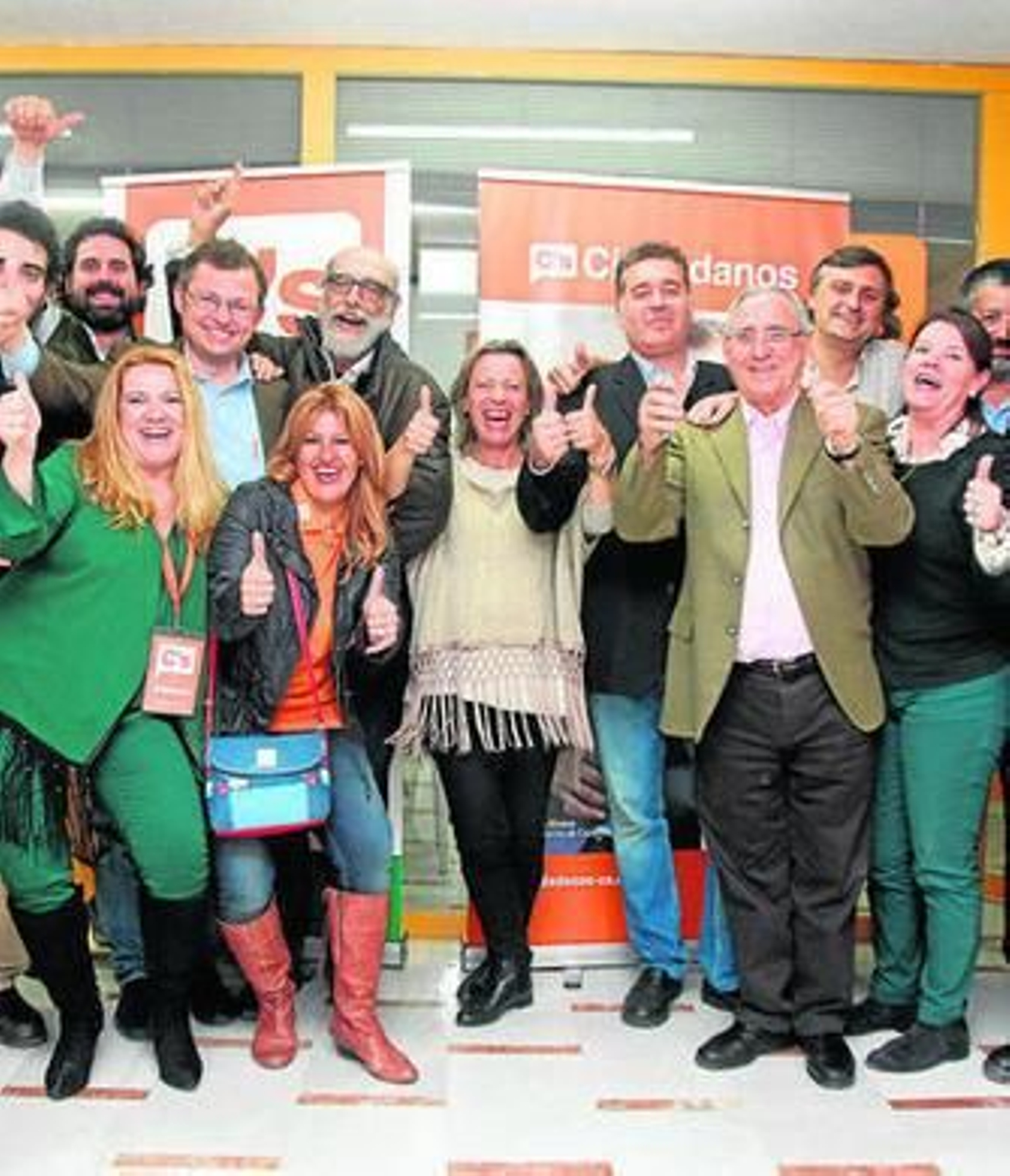 Isabel Albás y su equipo, ayer en su sede.