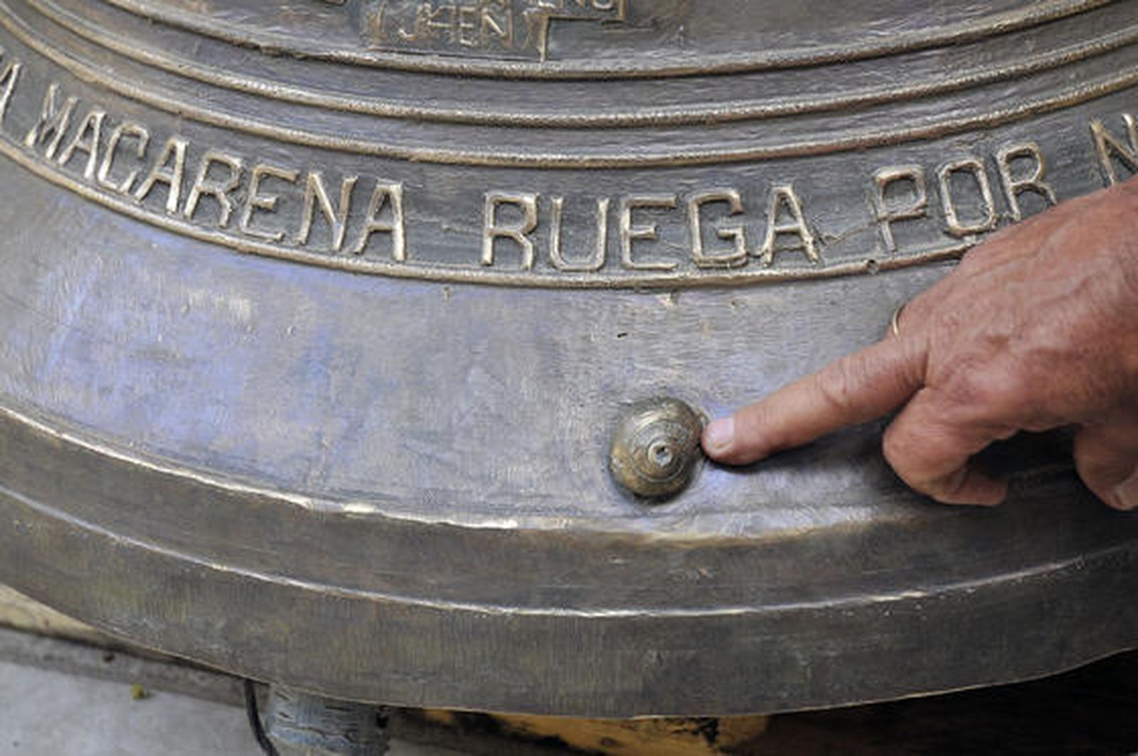 Las cuatro campanas de la espadaña de la basílica vuelven a lucir en todo su esplendor.

Foto: Juan Carlos Vázquez