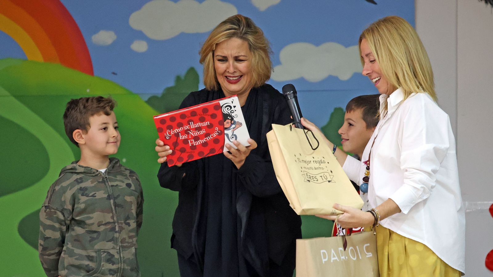 Día del flamenco: María del Mar Moreno en el CEIP Arana Beato
