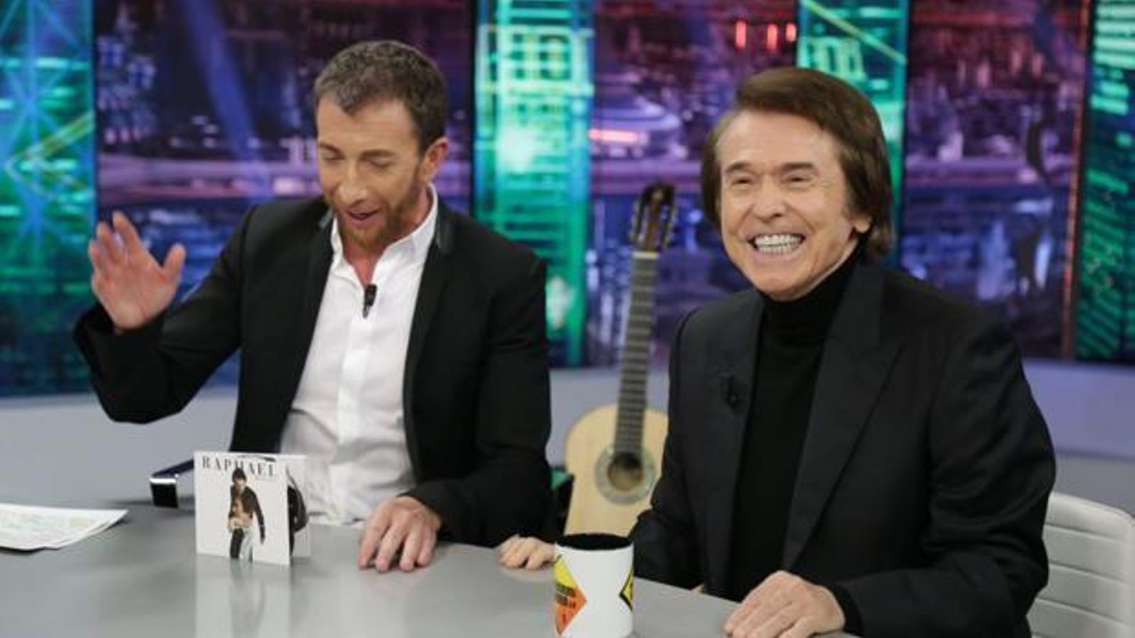 Raphael junto a Pablo Moto en una visita anterior