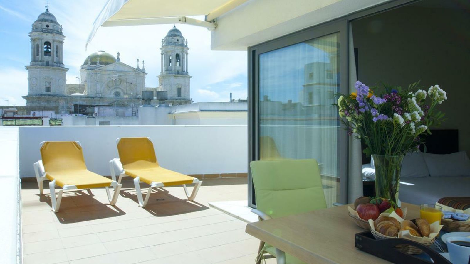 Terraza de una de las habitaciones.