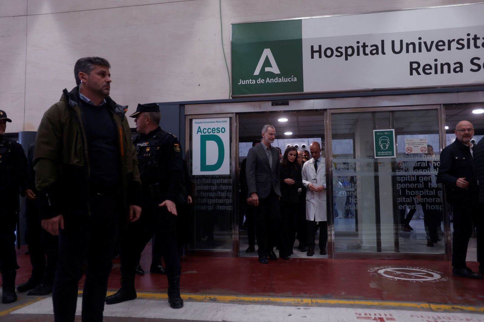 La visita de los Reyes a los heridos del accidente de Adamuz en el Hospital Reina Sofía