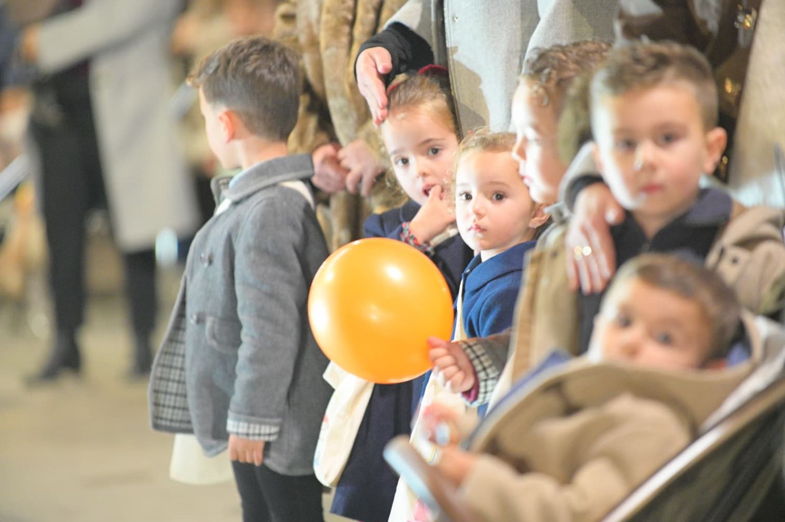 La Cabalgata de los Reyes Magos de Vera desborda ilusión con una participación multitudinaria