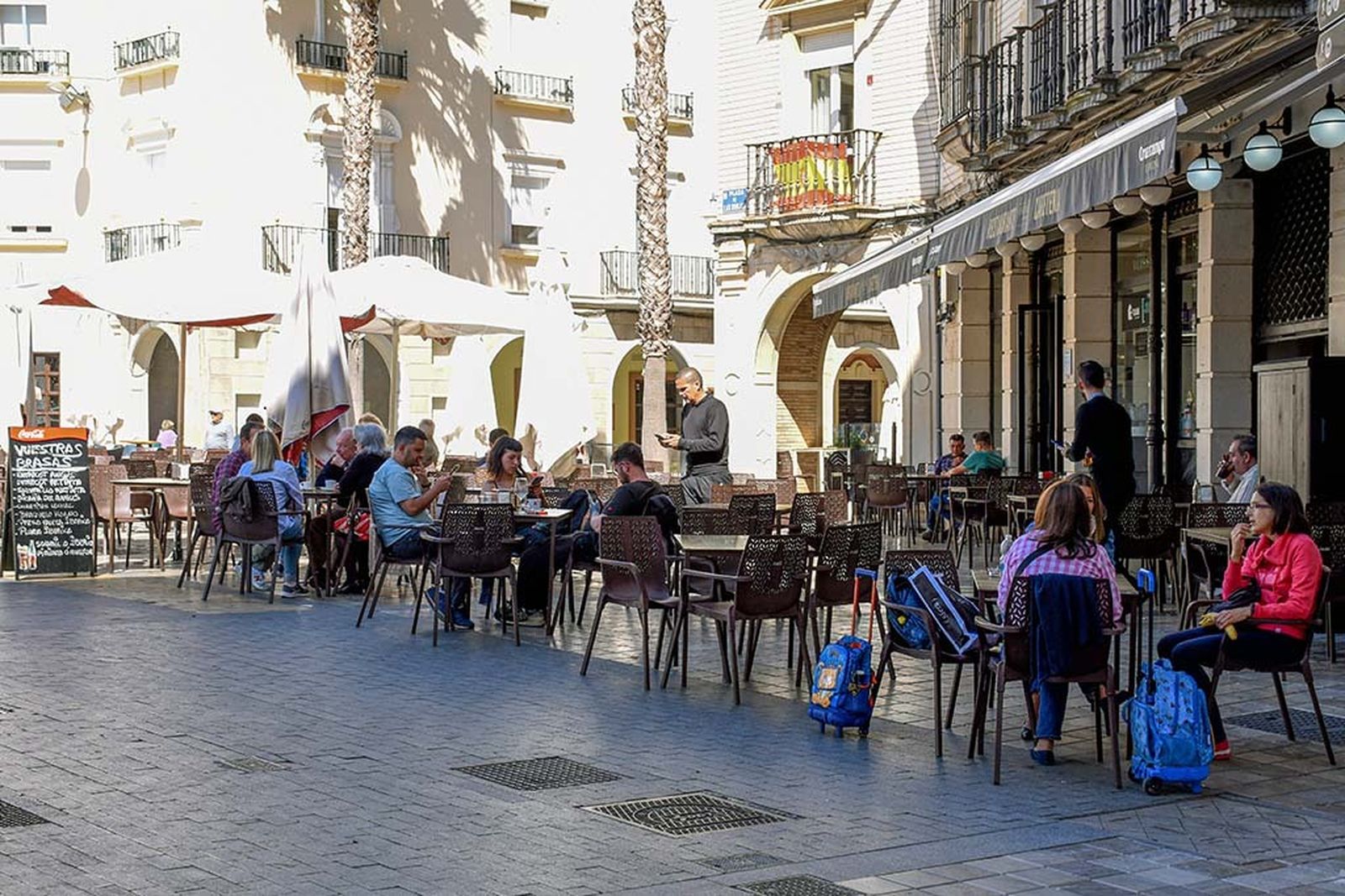 Imágenes del lunes 6 de mayo en Huelva