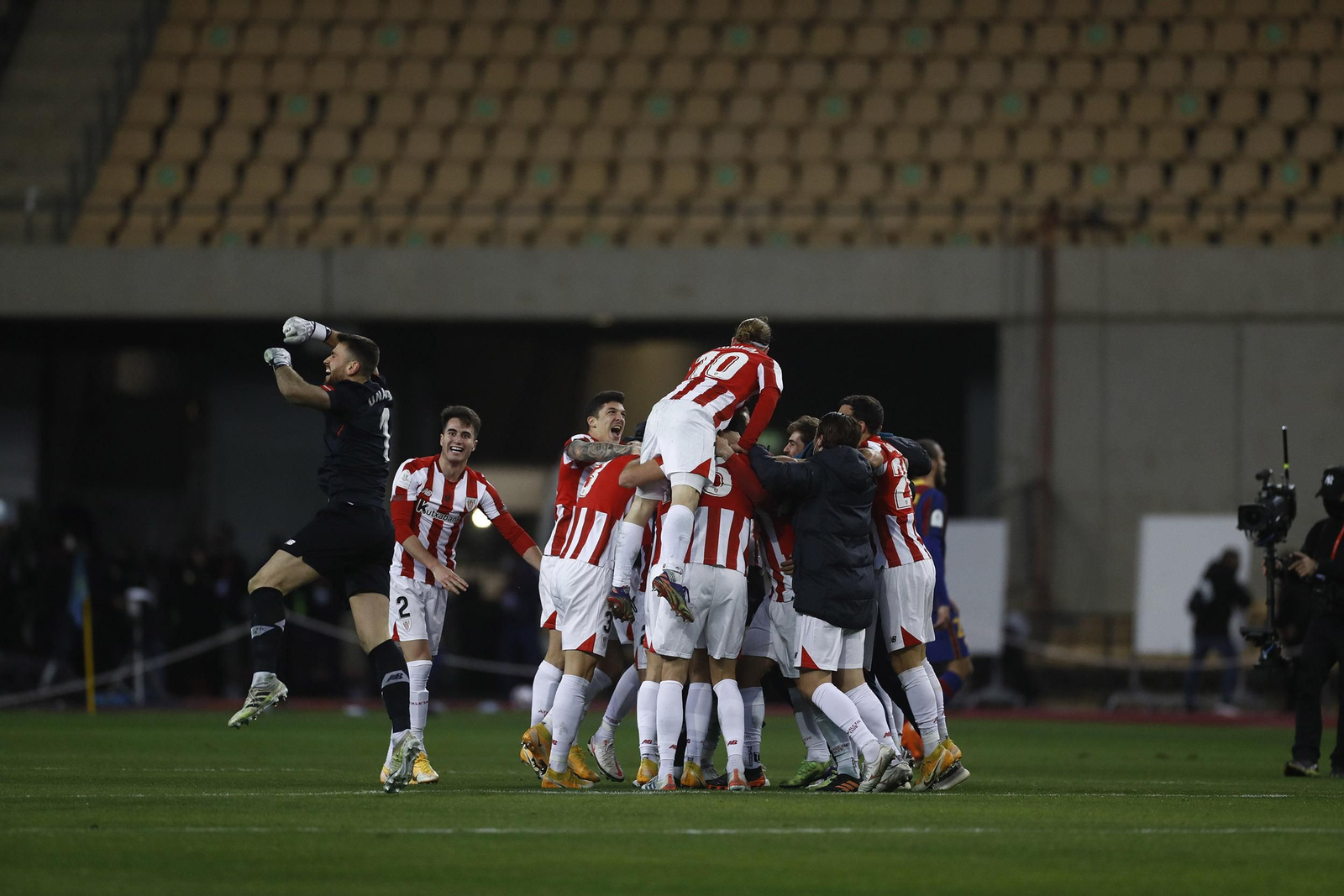 Las imágenes de la final de la Supercopa en Sevilla