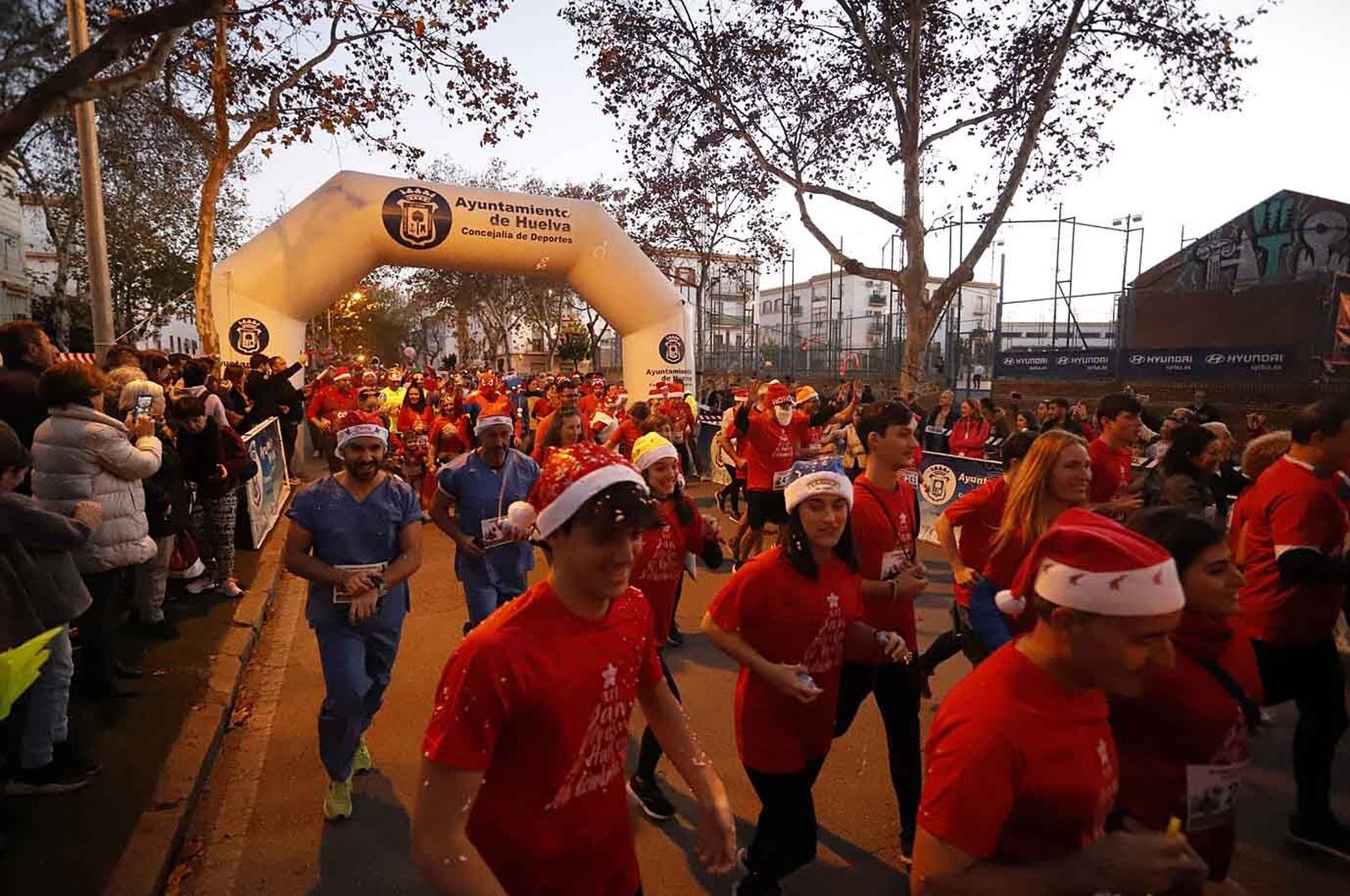 Imágenes de la carrera de San Silvestre en Huelva