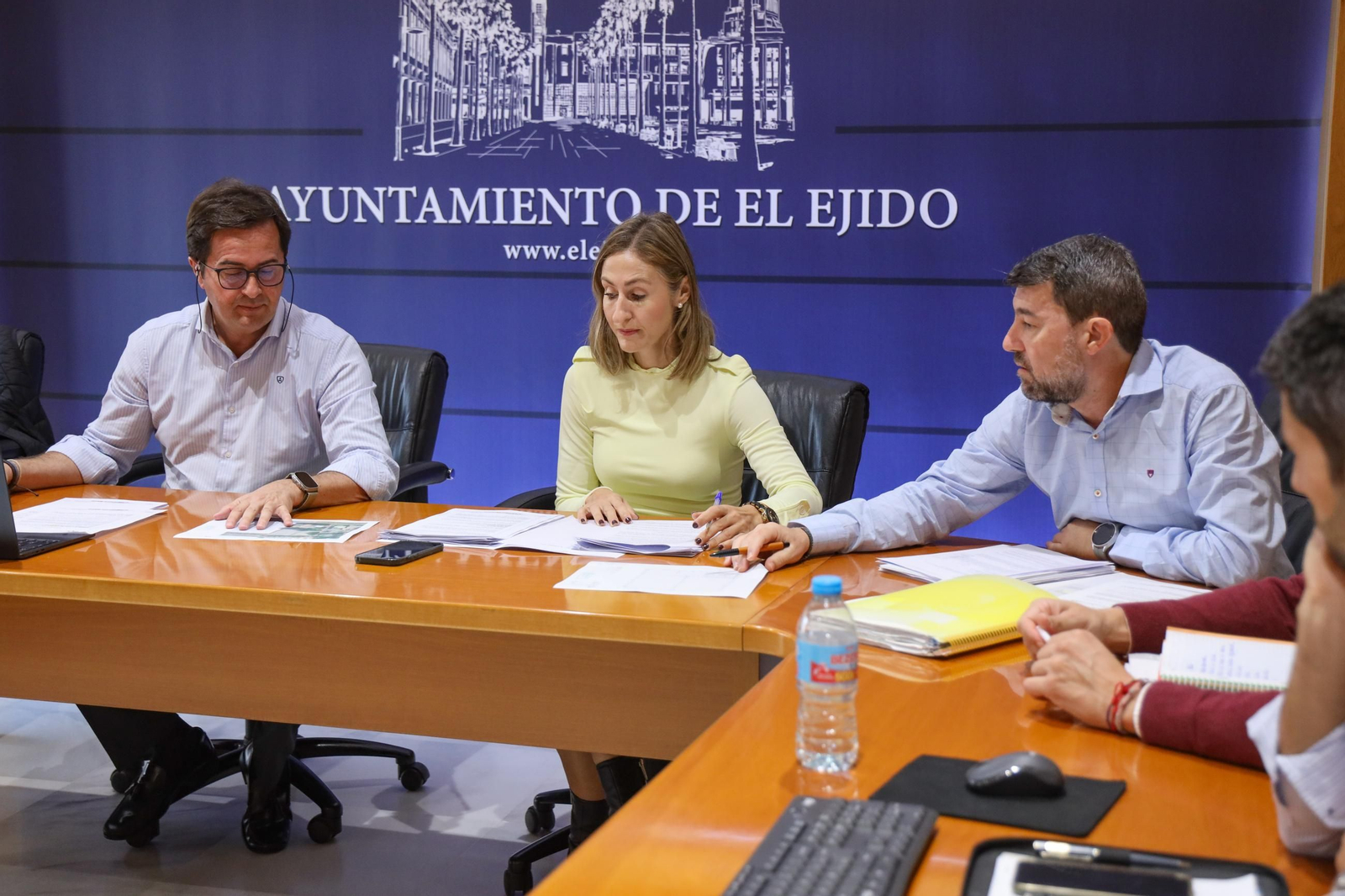 La junta de gobierno de El Ejido aprueba varios programas para los jóvenes.