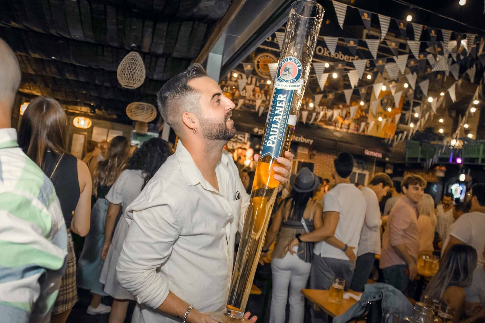 Búscate en el OktoberFest de Plaza Canterbury del sábado 8