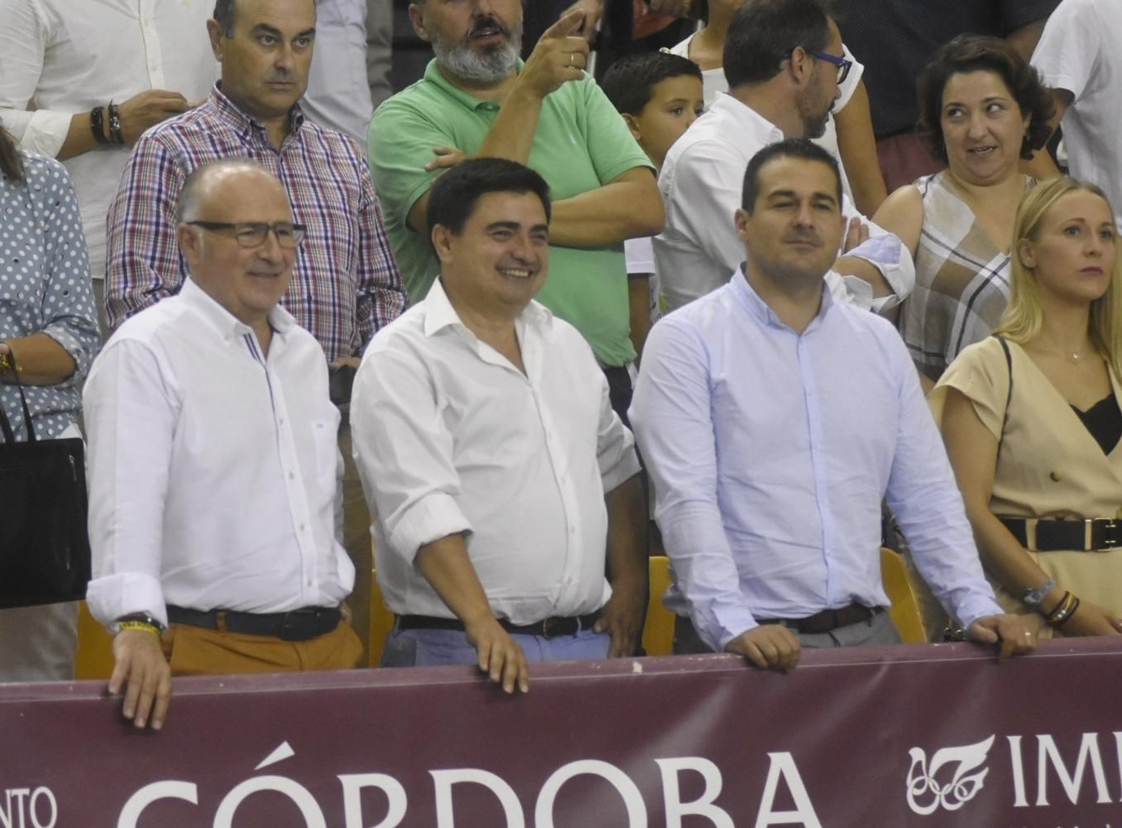 Las imágenes de la presentación del Córdoba Patrimonio de la Humanidad ante el Jaén Paraíso Interior