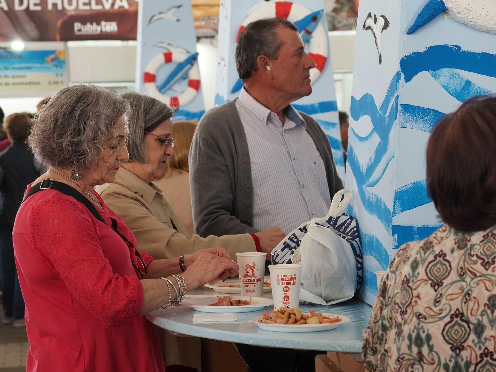El espectacular ambiente de la Feria de la Gamba de Punta Umbría, en imágenes