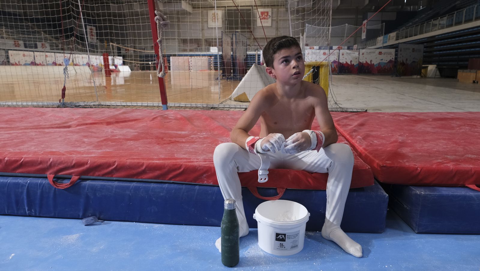 Imágenes de los entrenamientos de los gimnastas almerienses