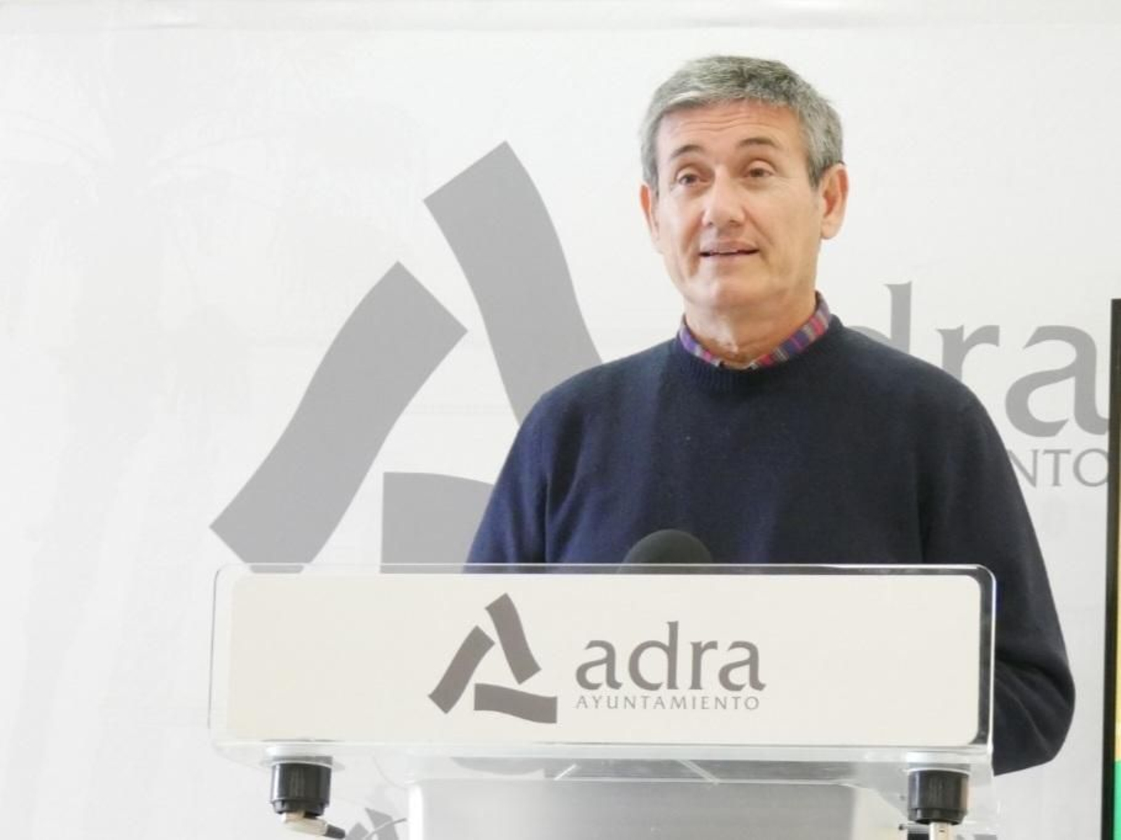 Manuel Cortés, alcalde de Adra.