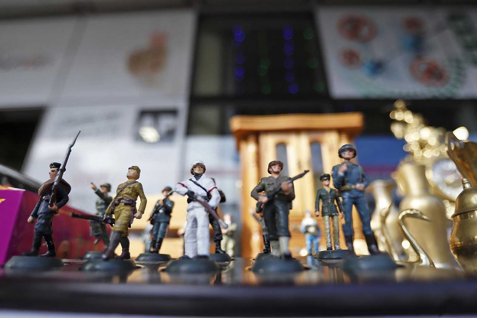 Imágenes del ambiente en el zoco del Mercado del Carmen