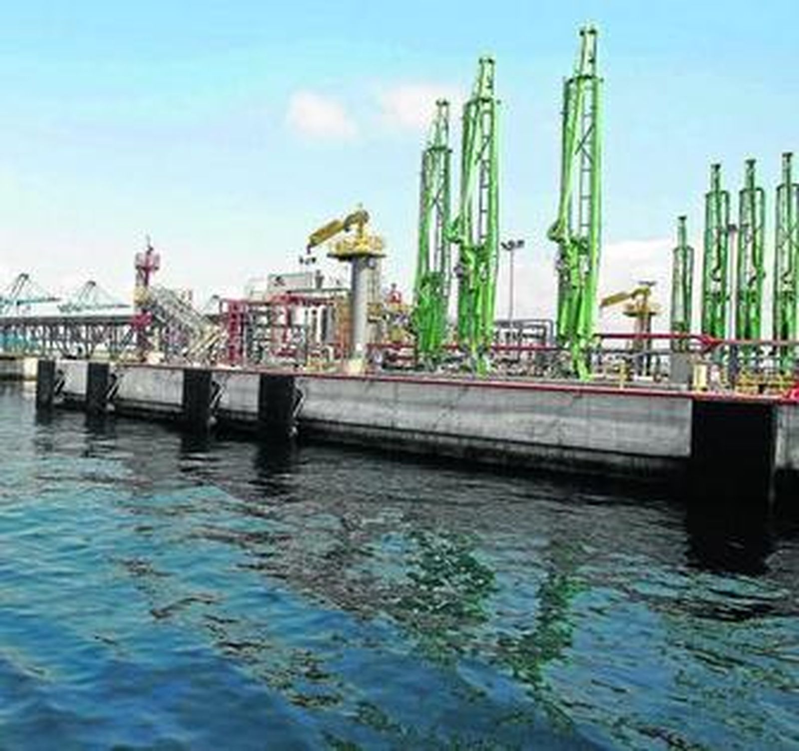 El pantalán de Vopak, en una imagen reciente.