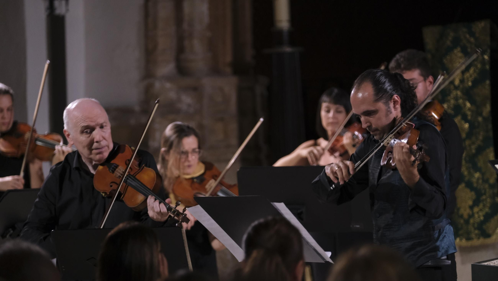 Concierto de la OCAL y del violinista Jesús Reina en Vélez Blanco, en imágenes