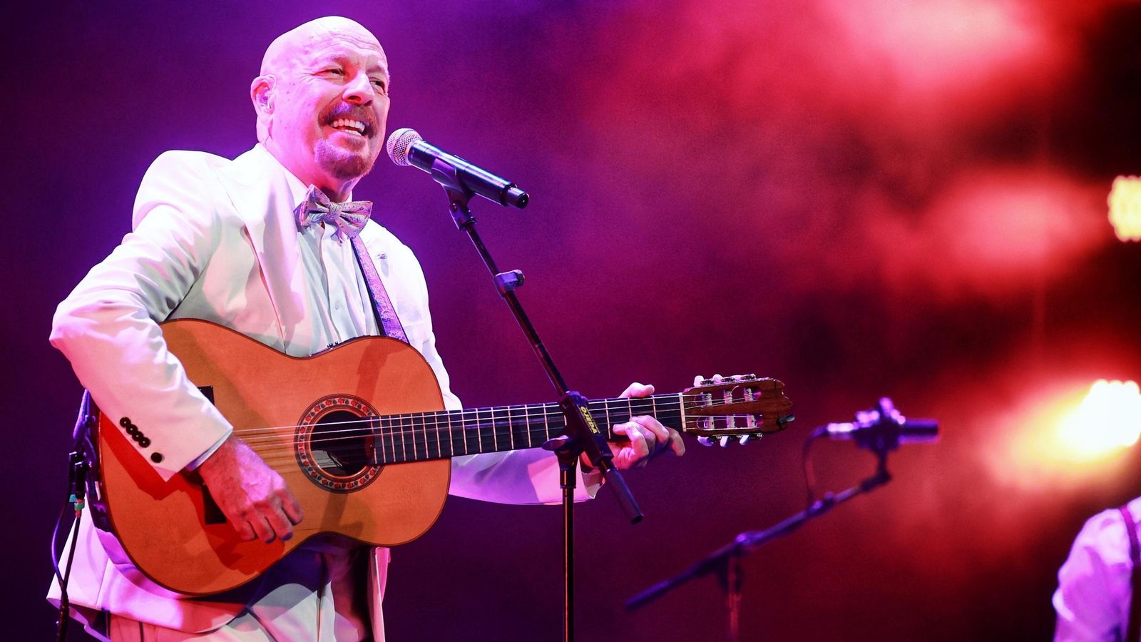 El cantante, Javier Ruibal, durante uno de sus conciertos.
