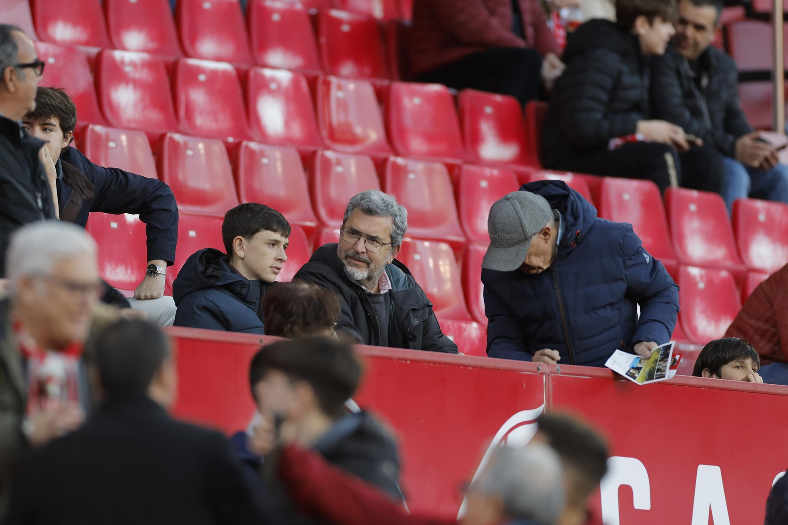 Búscate en las fotos del Sevilla - Español