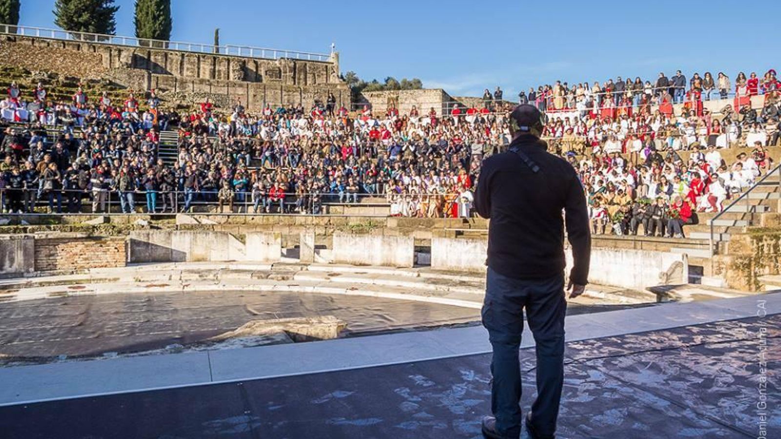 El teatro romano de Itálica acoge el 'workshop' del fotógrafo de moda Juan José Moreno.