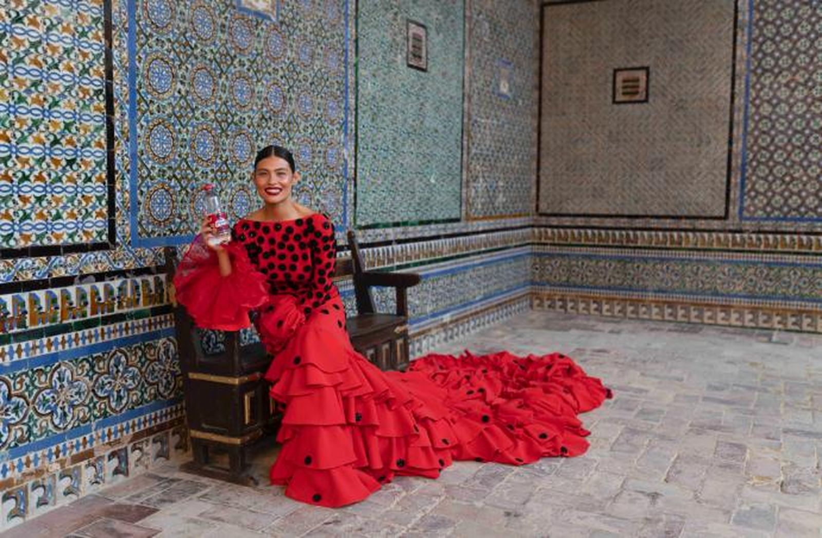 Este es el traje de flamenca 'Origen' de la diseñadora granadina Beatriz Peñalver
