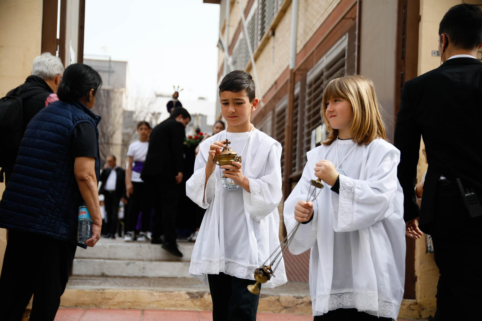 Las imágenes del CEIP San Fernando de El Zapillo de la ciudad de Almería en procesión en el viernes de dolores