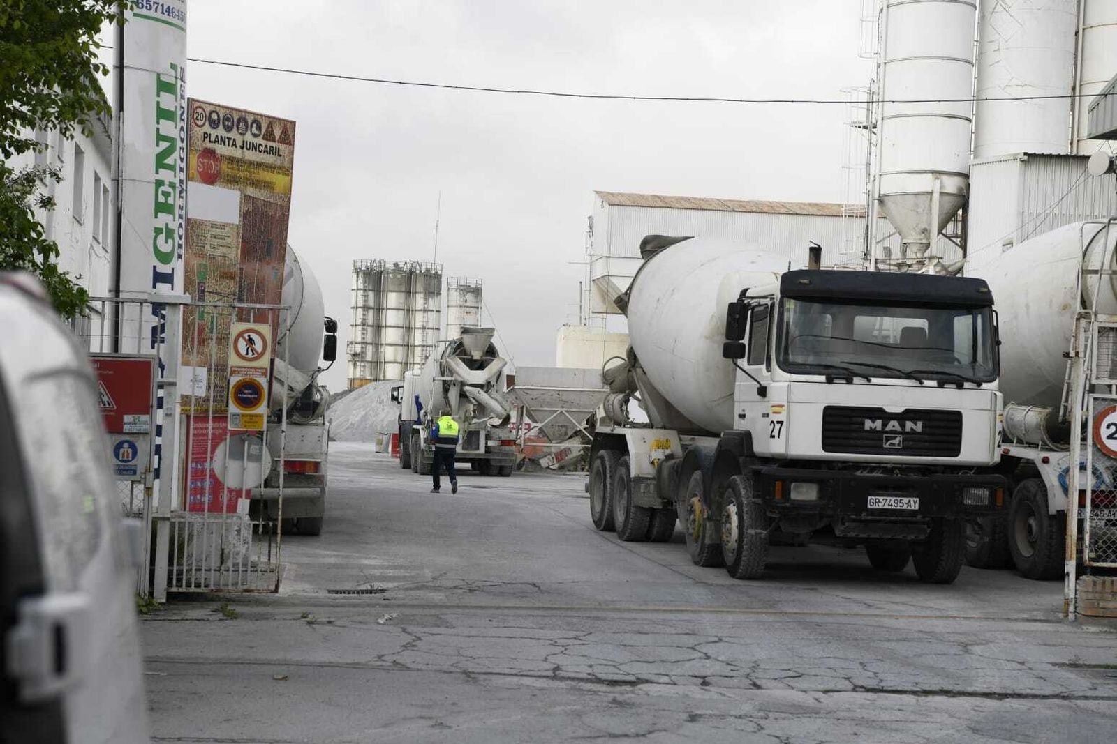 Fotos: así ha sido la vuelta al trabajo en una Granada en estado de alarma