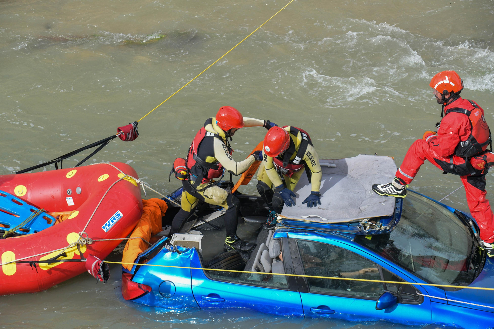 Uno de los momentos durante el tercer rescate.