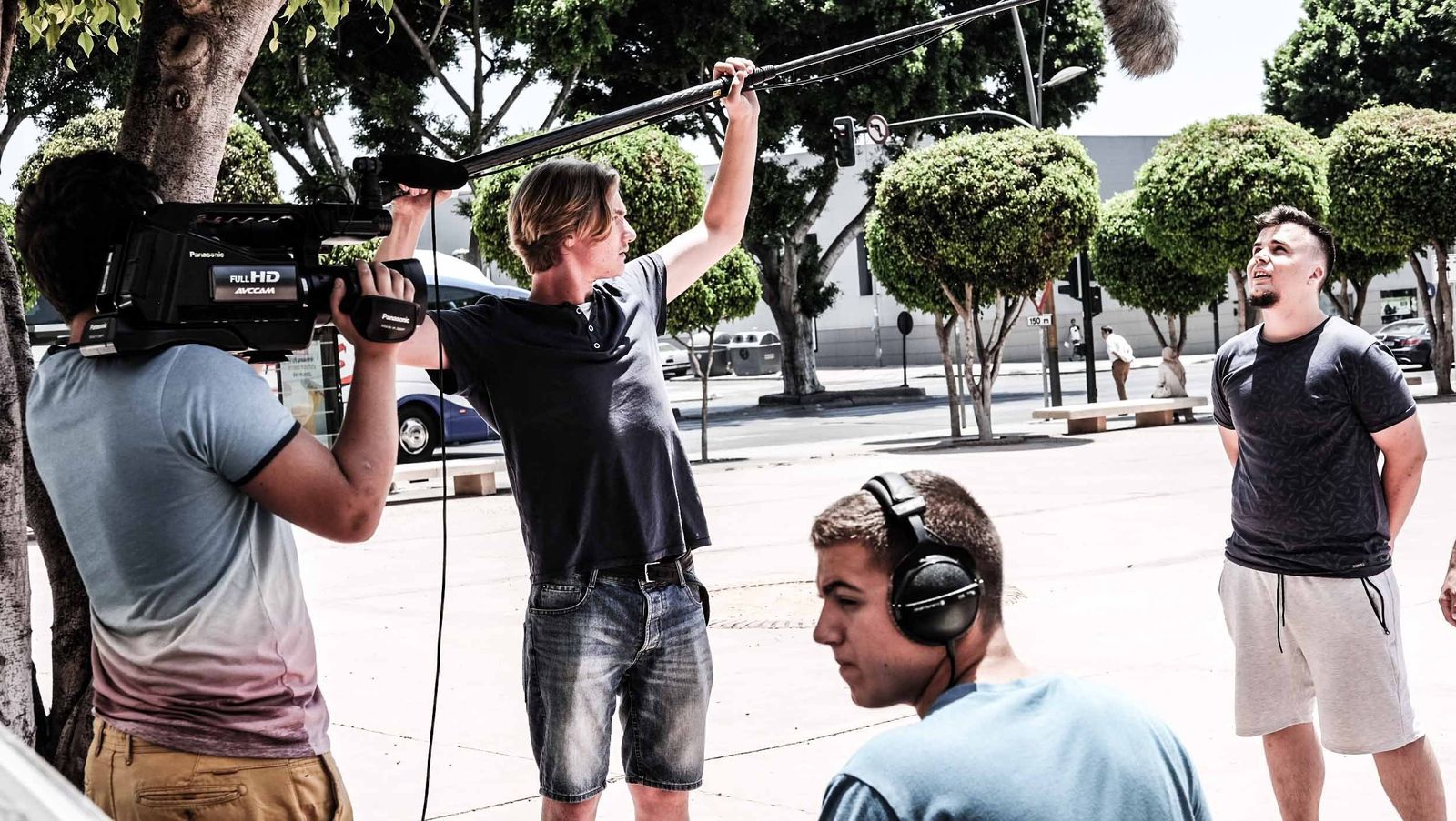 Alumnos de la Escuela de Imagen y Sonido durante una grabación.