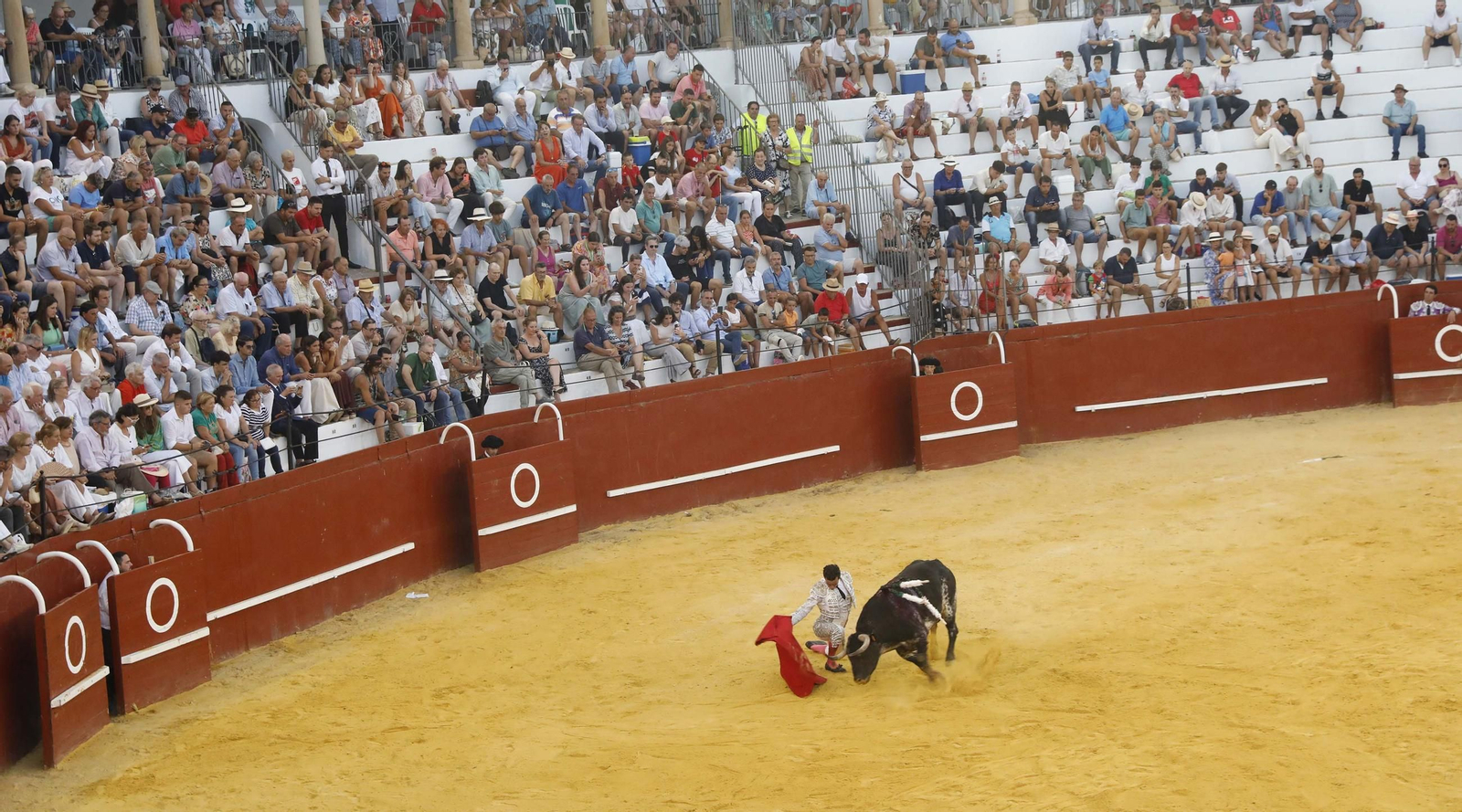 Las fotos de la corrida de toros de David Galván, Daniel Luque y Joaquín Galdós en San Roque