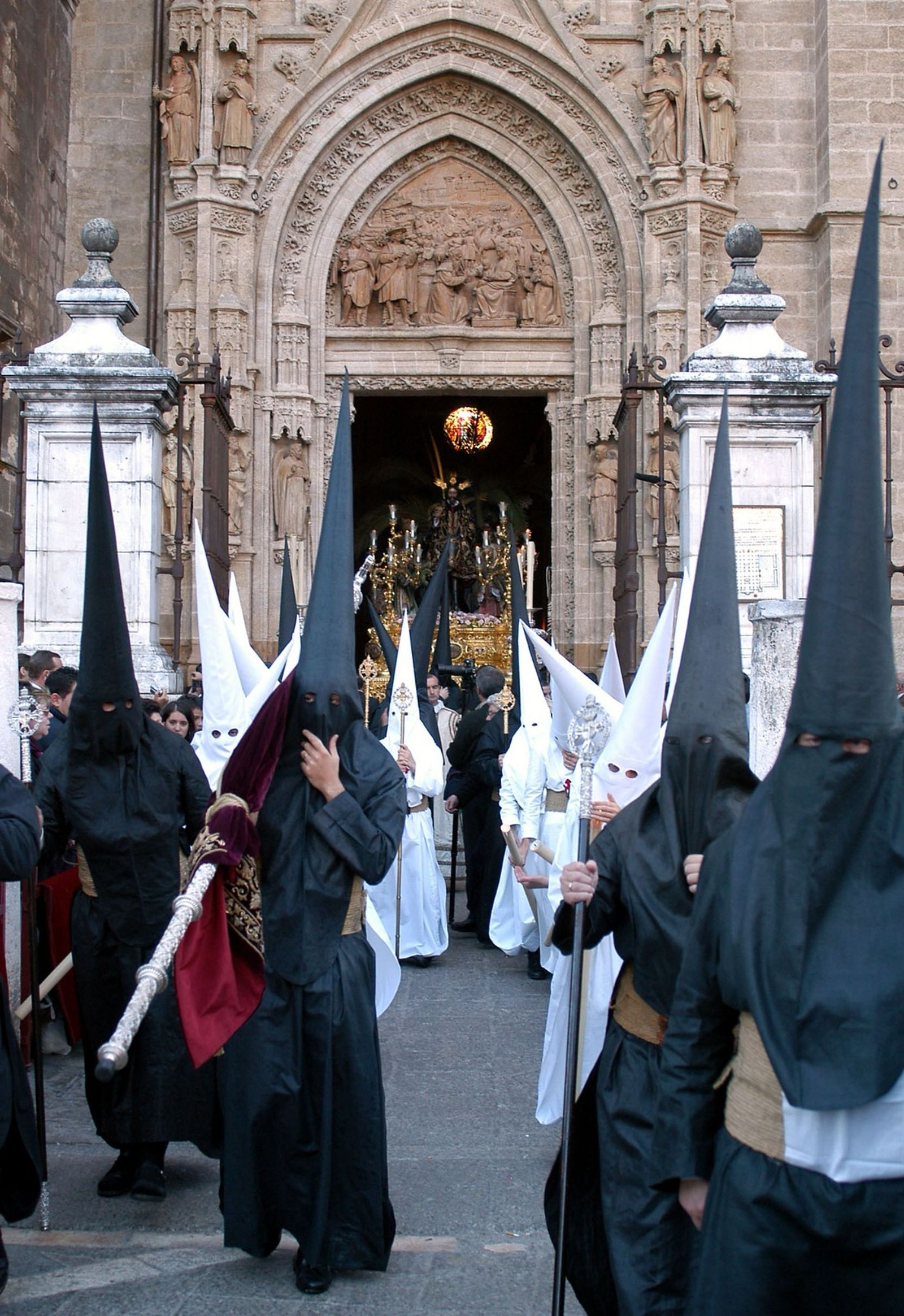 Las mejores imágenes del Santo Entierro Grande de 2004