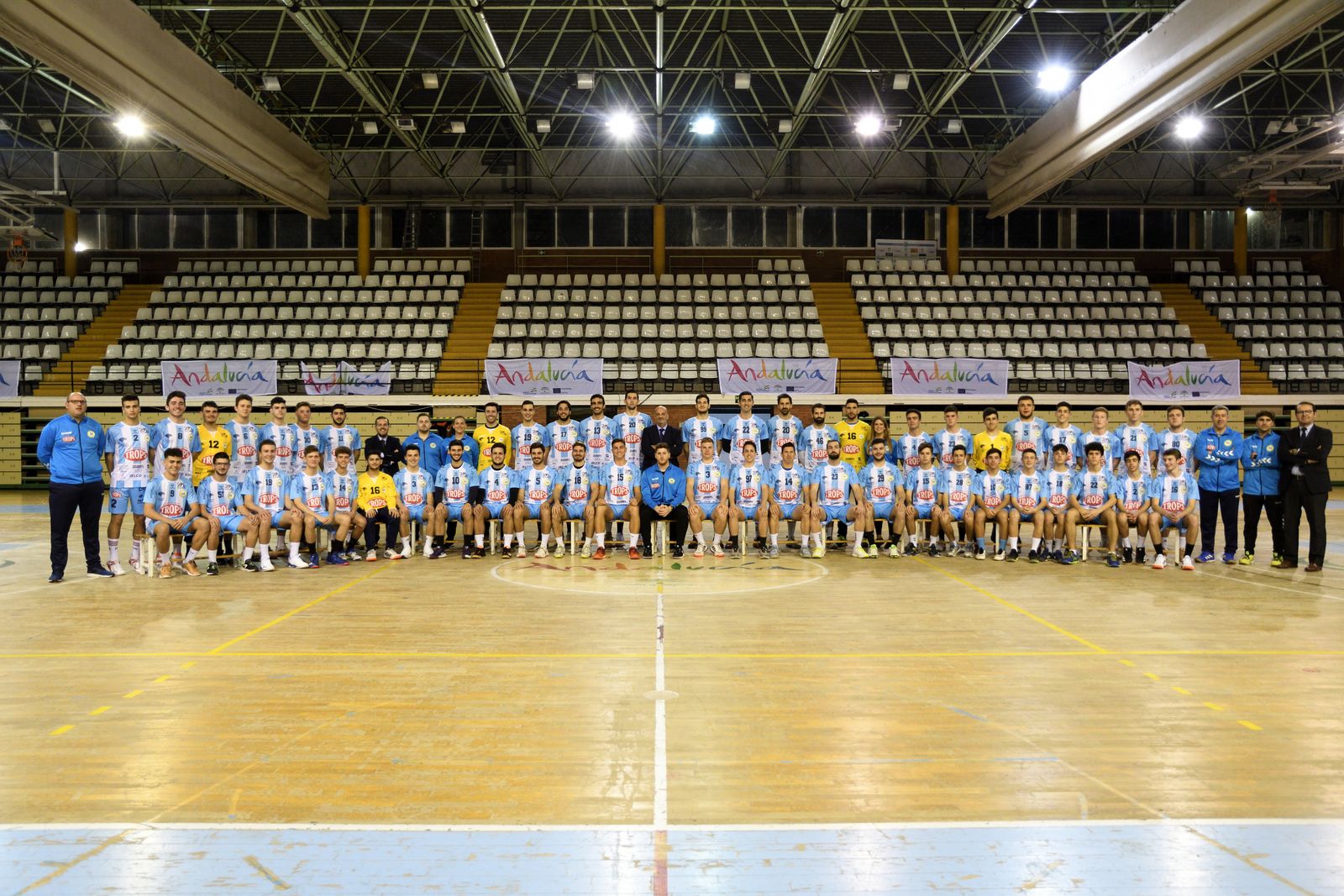 El Trops Málaga se hace la foto oficial y cierra la plantilla