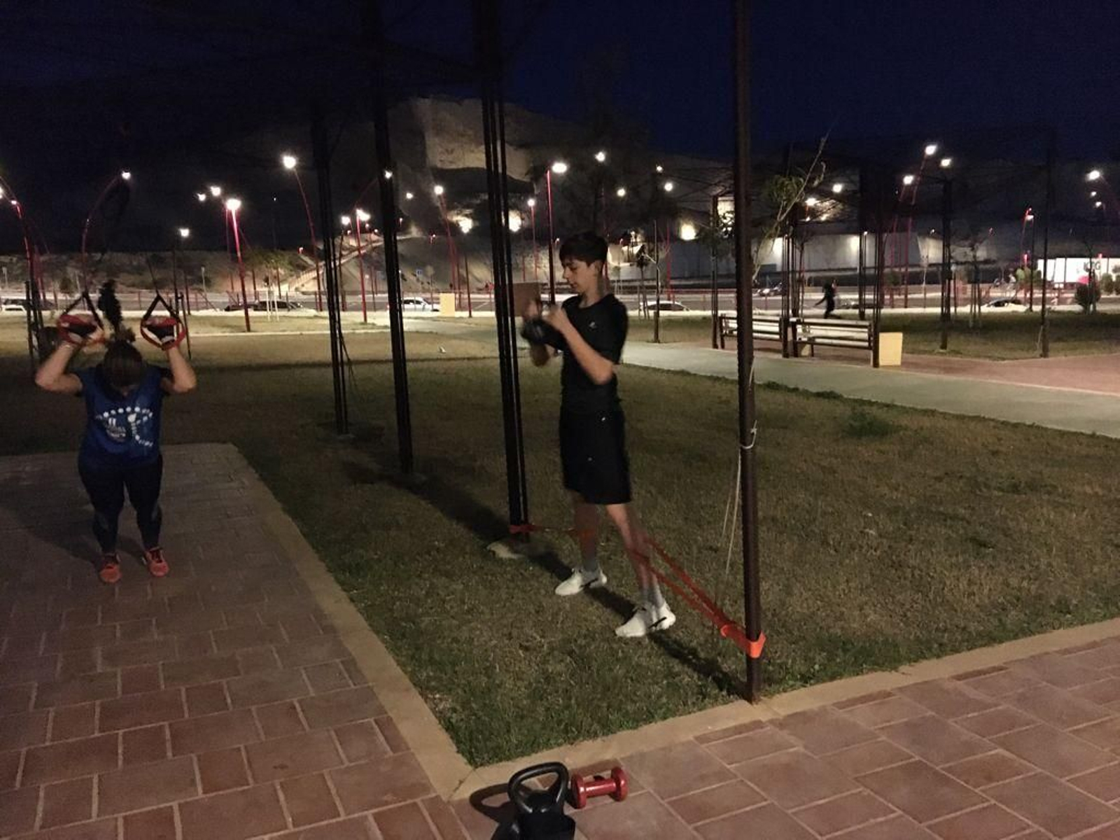 Fotogalería de los gimnasios urbanos en los parques de Almería.