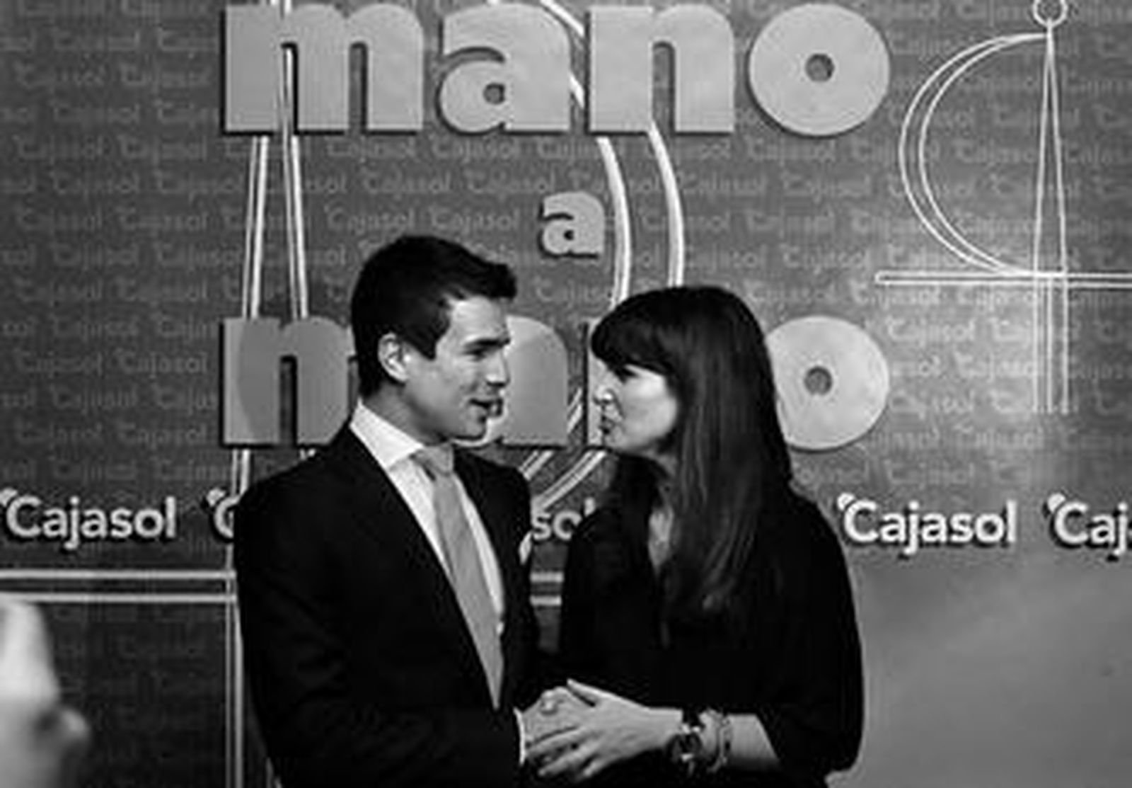 José María Manzanares y Nuria Roca, antes del coloquio.