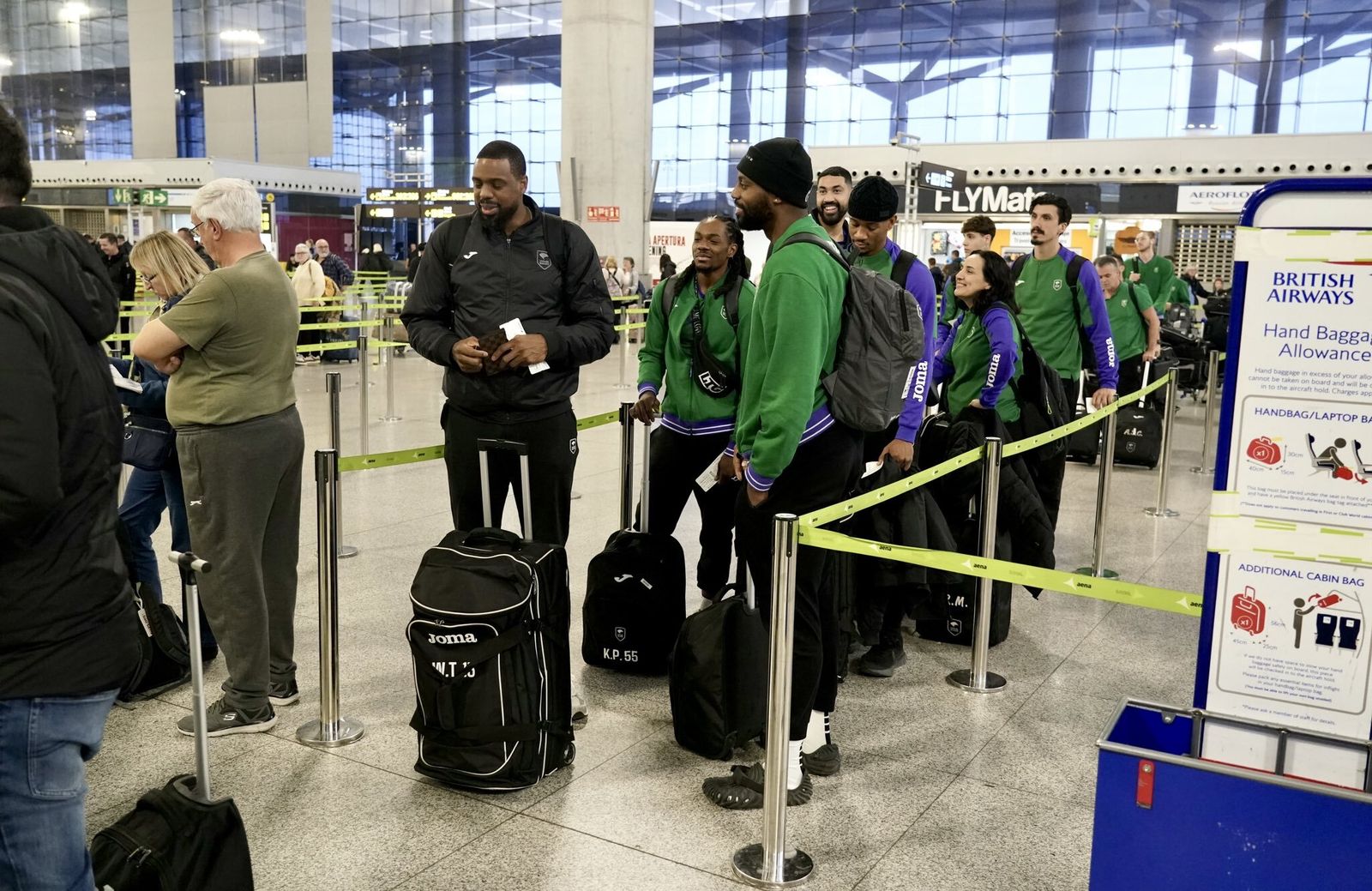 El Unicaja pone rumbo a Cholet